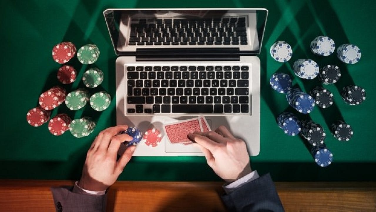 Get to know about some crucial factors regarding live casino/online gambling!