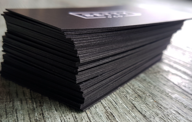Painted Edge Business Cards Deliver Bold Visual Impact and Elegance
